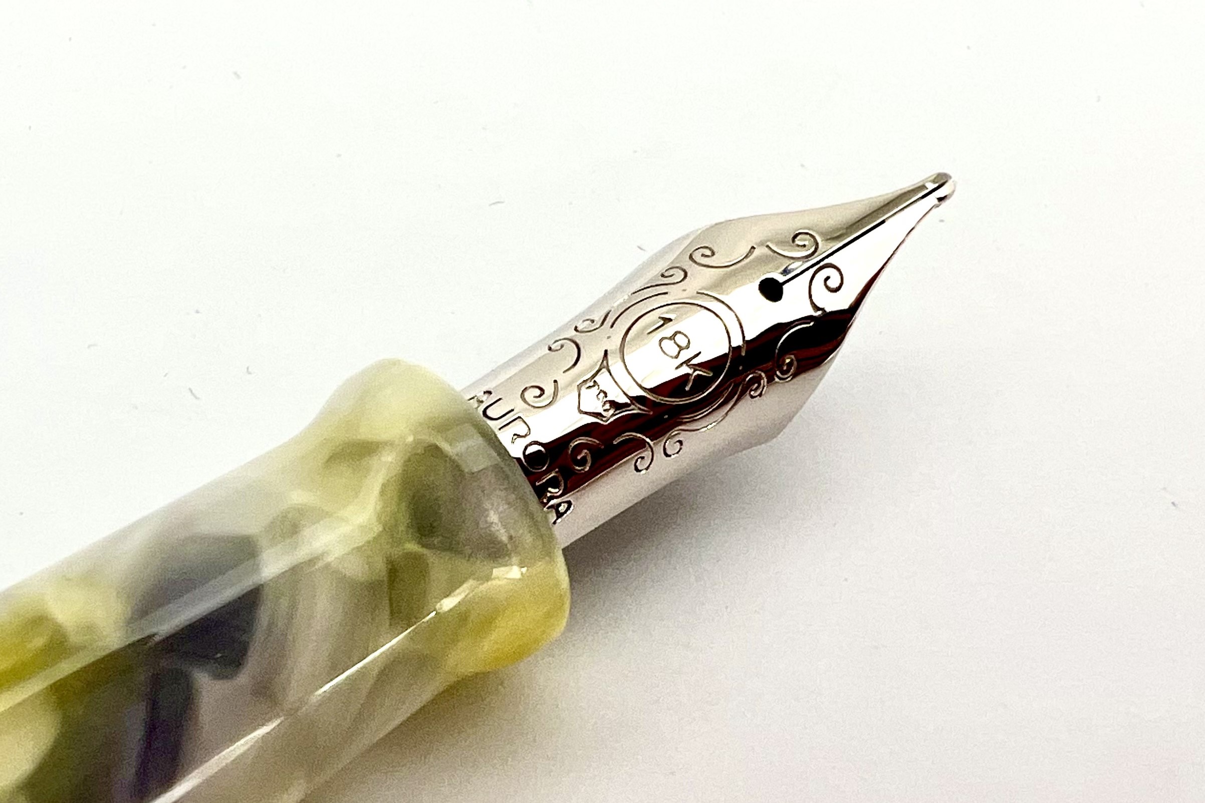 AuroraLEOptimaCaleidoscopioLuceBiancaFP_M